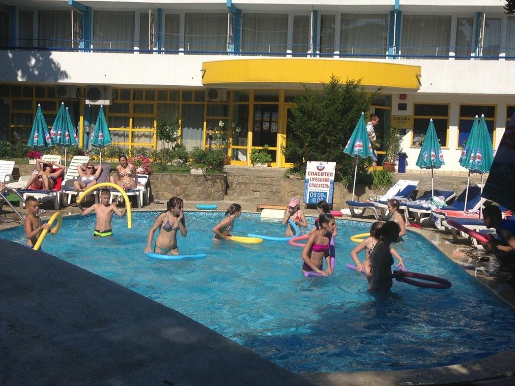 Летен лагер за деца на Златни Пясъци